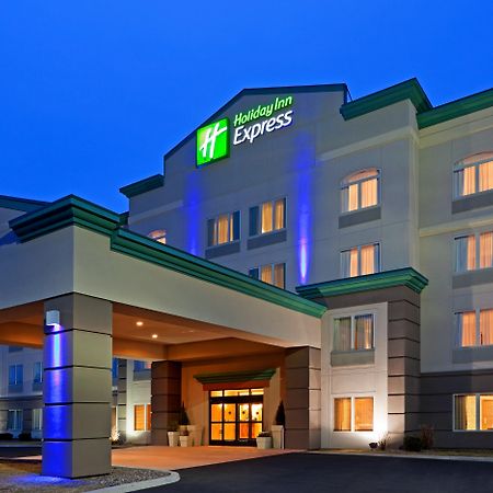 Holiday Inn Express Syracuse-Fairgrounds By Ihg Warners Exterior photo